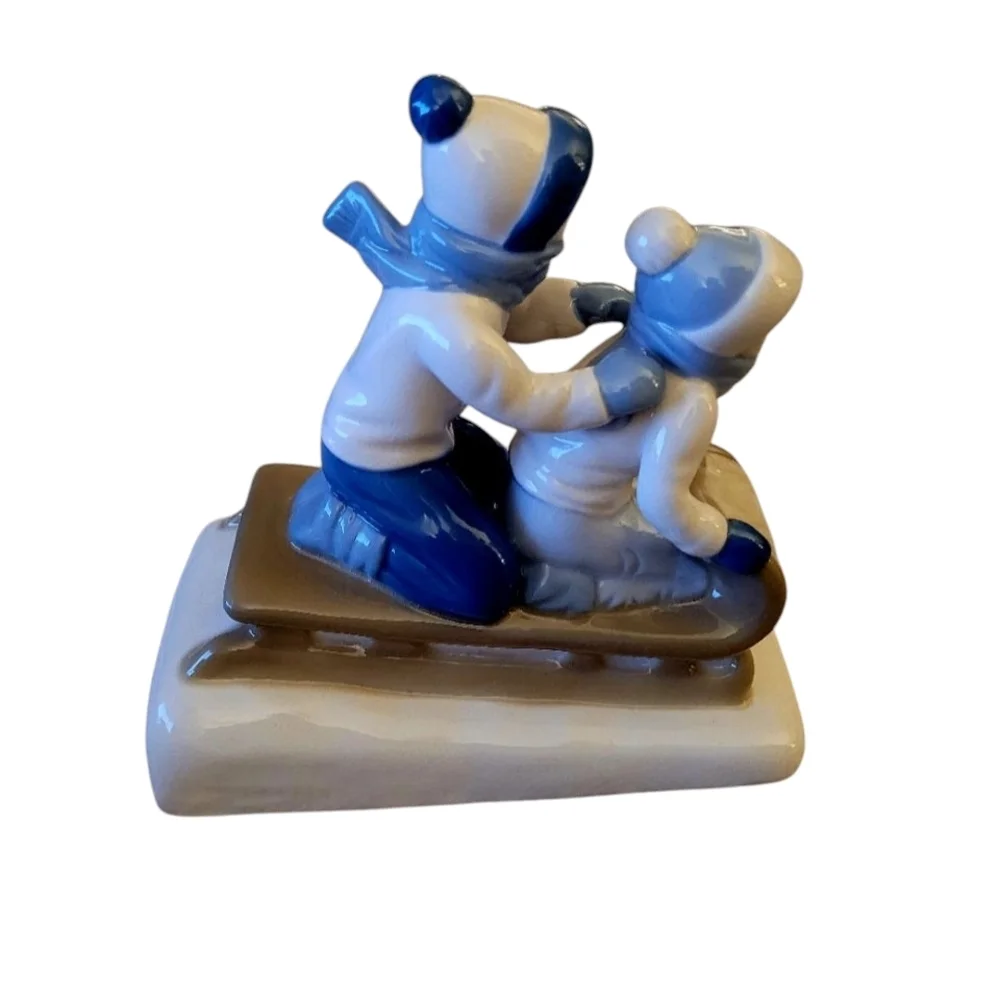 Paul Sabastian charming porcelain